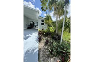 58 Las Casitas Court, Fort Pierce, FL 34951 Sold 10/18/24