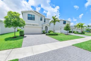 6034 Henderson Way, West Palm Beach, FL 33415 Sold 11/27/24