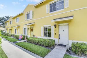 430 W Bloxham Street, Lantana, FL 33462 Sold 11/27/24
