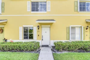 430 W Bloxham Street, Lantana, FL 33462 Sold 11/27/24
