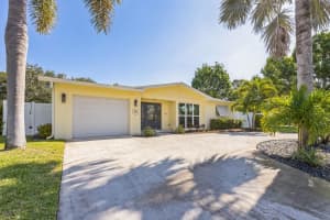 52 Azalea Circle, Tequesta, FL 33469 Sold 11/14/24