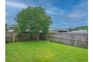 8575 90th Avenue, Vero Beach, FL 32967 Sold 03/21/25
