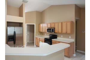 245 SW Starfish Avenue SW, Port Saint Lucie, FL 34984 - MLS#R11022614