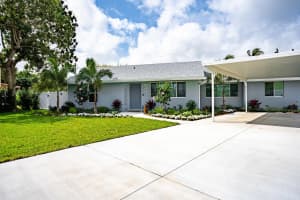 1042 Churchill Circle S, West Palm Beach, FL 33405 Sold 11/12/24
