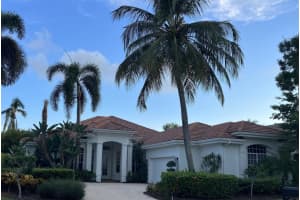 132 Pembroke Drive, Palm Beach Gardens, FL 33418 Sold 12/03/24
