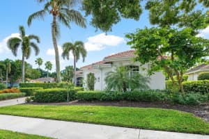 132 Pembroke Drive, Palm Beach Gardens, FL 33418 Sold 12/03/24