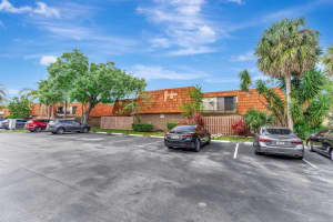 8113 S Coral Circle 8113, North Lauderdale, FL 33068 Sold 11/19/24