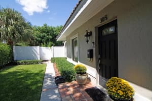 305 Dyer Road, West Palm Beach, FL 33405 Sold 11/21/24