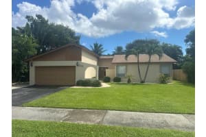 208 NW 40th Terrace, Deerfield Beach, FL 33442 Sold 01/24/25