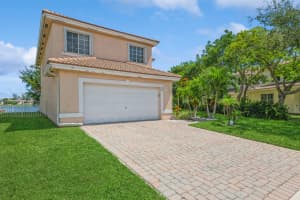 668 Bimini Lake Road, West Palm Beach, FL 33413 Sold 05/08/25
