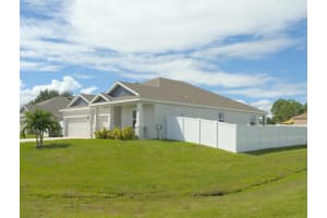 3974 SW Halcomb Street, Port Saint Lucie, FL 34953 Sold 03/20/25