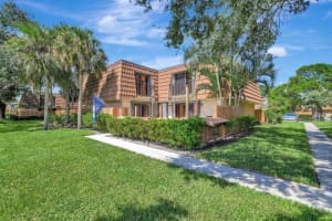 219 Charter Way, West Palm Beach, FL 33407 Sold 04/16/25