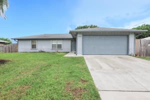 6103 Palm Drive, Fort Pierce, FL 34982 Sold 10/29/24