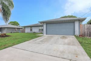 6103 Palm Drive, Fort Pierce, FL 34982 Sold 10/29/24