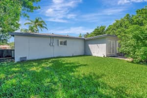 395 NE 28th Road, Boca Raton, FL 33431 Sold 11/05/24
