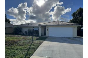 374 Benschop Street, Sebastian, FL 32958 Sold 10/14/24