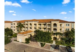 7 Harbour Isle Drive E 303, Fort Pierce, FL 34949 Sold 05/15/25
