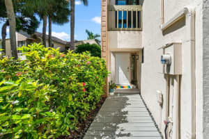 6070 Glendale Drive, Boca Raton, FL 33433 Sold 11/12/24