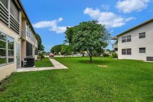 327 Chatham P, West Palm Beach, FL 33417 Sold 02/27/25