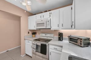 25 Lake Vista Trail 102, Port Saint Lucie, FL 34952 Sold 01/24/25