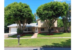 1425 40th Street, West Palm Beach, FL 33407 Sold 11/25/24