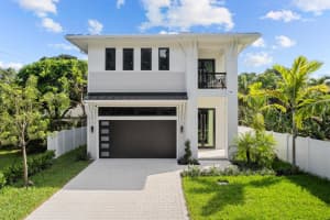318 SE 5th Street, Delray Beach, FL 33483 Sold 02/06/25