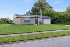 538 SW Belmont Circle, Port Saint Lucie, FL 34953 Sold 02/28/25