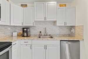 538 SW Belmont Circle, Port Saint Lucie, FL 34953 Sold 02/28/25