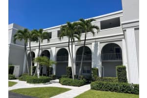 2165 Ibis Isle Road 3, Palm Beach, FL 33480 Sold 11/07/24