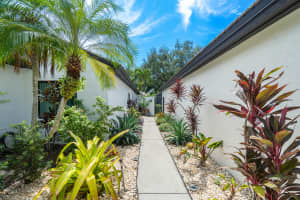 65 Ironwood Way N, Palm Beach Gardens, FL 33418 Sold 02/14/25