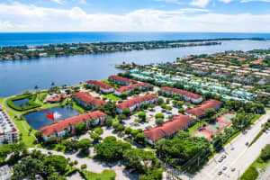 102 Half Moon Circle E2, Hypoluxo, FL 33462 Sold 04/04/25