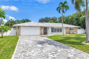 7800 W Lake Drive, Lake Clarke Shores, FL 33406 Sold 02/28/25