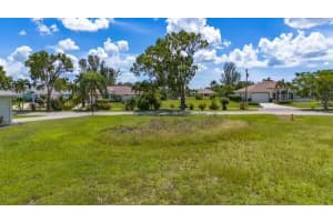 157 Kamal Parkway, Cape Coral, FL 33904 Sold 12/20/24
