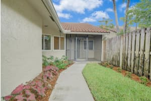 2010 NW 18th Street, Delray Beach, FL 33445 Sold 01/16/25