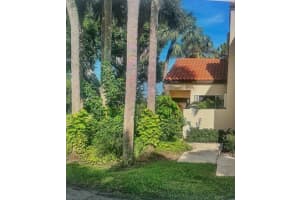 22 Via De Casas Sur 101, Boynton Beach