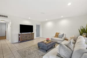 2835 NE 28th Avenue 8, Lighthouse Point, FL 33064 Sold 01/24/25
