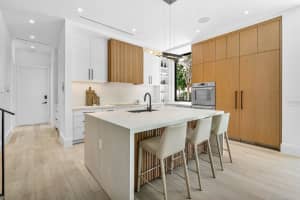 512 NE 7th Avenue, Delray Beach, FL 33483 Sold 11/04/24