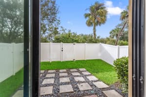 10115 W Villa Circle, Vero Beach, FL 32966 Sold 10/31/24