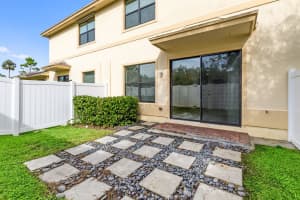 10115 W Villa Circle, Vero Beach, FL 32966 Sold 10/31/24
