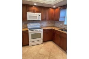 1850 S Ocean Boulevard 510, Lauderdale By The Sea, FL 33062 Sold 02/14/25
