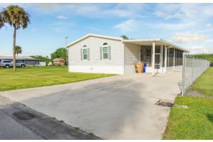 502 NE 10th Avenue, Okeechobee, FL 34972 Sold 01/21/25
