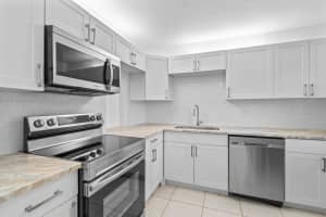 MLS# R11024790, Boca Raton, Florida 33487