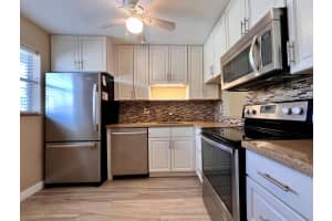 106 Oxford 200, West Palm Beach, FL 33417 Sold 11/26/24