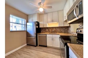 106 Oxford 200, West Palm Beach, FL 33417 Sold 11/26/24