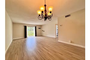 106 Oxford 200, West Palm Beach, FL 33417 Sold 11/26/24