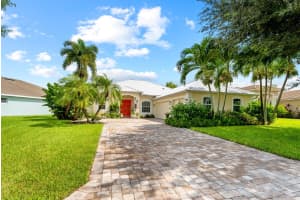 453 NW Sunflower Place, Jensen Beach, FL 34957 Sold 12/05/24