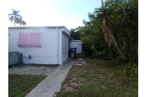 8903 Pine Street, Boynton Beach, FL 33436 Sold 04/11/25
