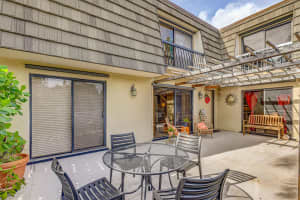 532 5th Ter Terrace, Palm Beach Gardens, FL 33418 Sold 11/06/24
