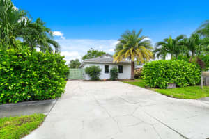949 Charles Street, West Palm Beach, FL 33401 Sold 11/26/24