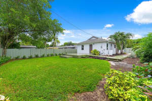 949 Charles Street, West Palm Beach, FL 33401 Sold 11/26/24